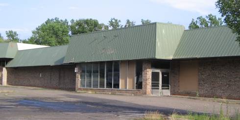 [creepy, abandoned A&P in Northville Michigan]