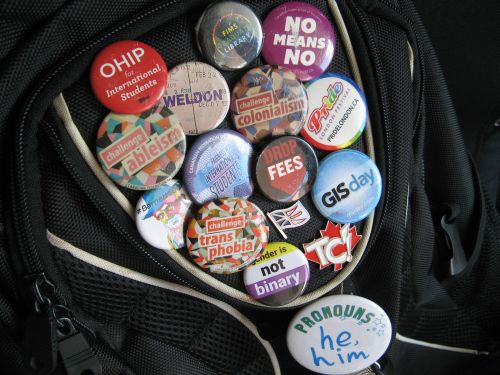 [backpack buttons]